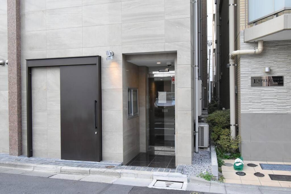 東駒形202 * Tokio